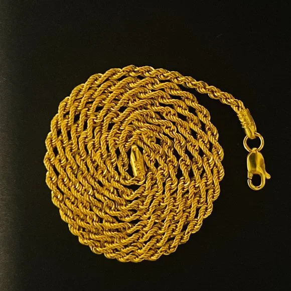 Solid 14K Gold Diamond Cut Rope Chain Necklace 24 inch,2.5 mm - Picture 8 of 17